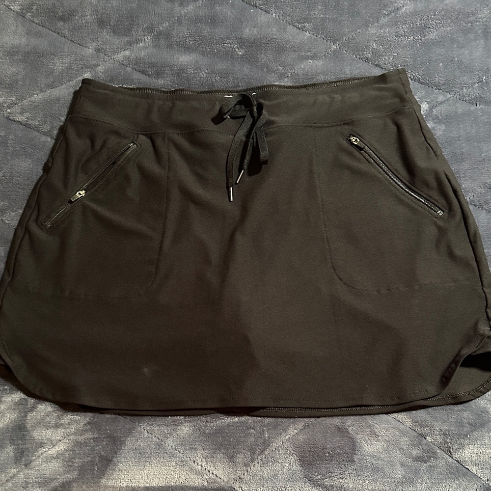 Tek Gear Black Athletic Skirt with Attached Shorts